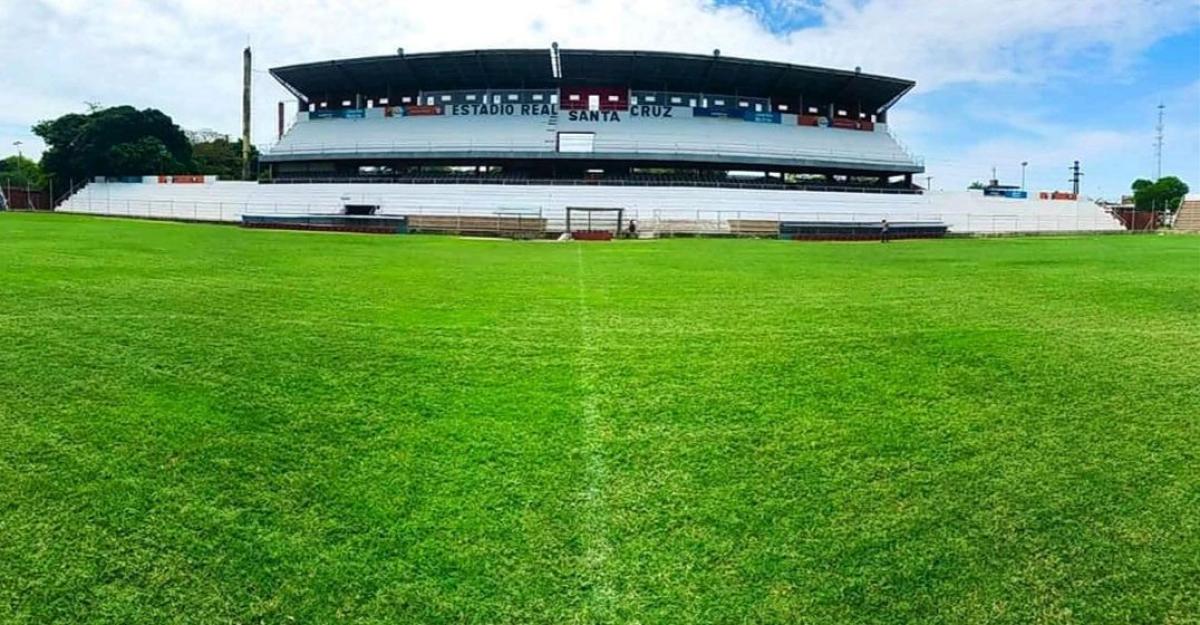 Posponen revisión técnica del estadio Real Santa Cruz por césped no óptimo