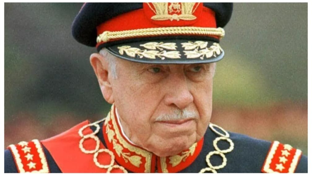 Tribunal ordena a herederos de Pinochet devolver 16 millones de dólares de fondos desviados