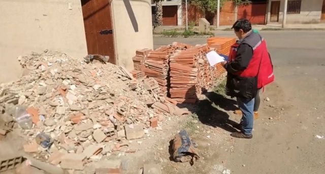 Tarija aplica ley contra escombros en vías públicas con multas y notificaciones