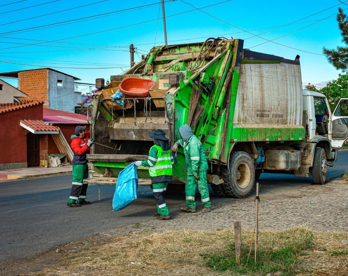 EMAT Cancela Otra Vez Licitación Clave para Adquirir Nuevo Parque Automotor