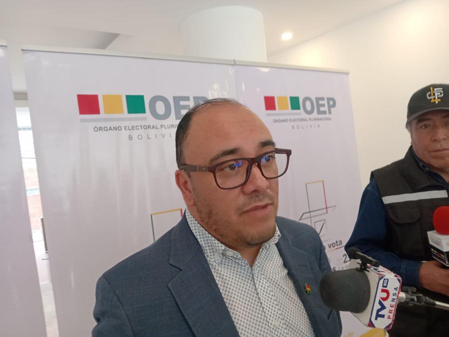 TSE afina detalles cruciales para el acuerdo por la democracia con los dos candidatos presidenciales en segunda vuelta