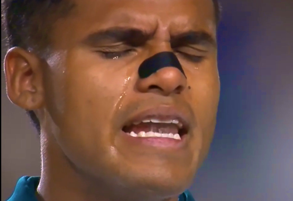Enzo Monteiro conmueve a Argentina con su llanto durante el himno nacional
