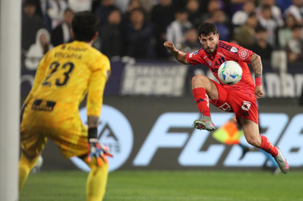 Alianza Lima y Universidad de Chile empatan sin goles en vibrante encuentro en Lima