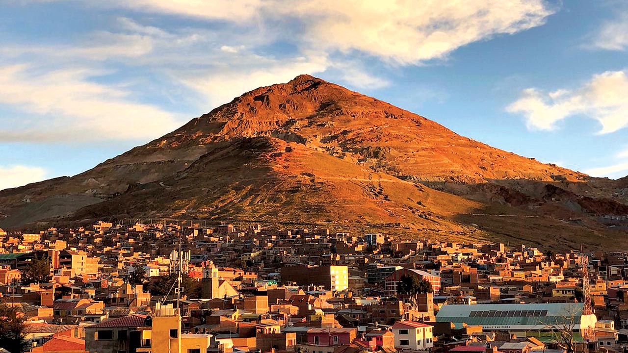 Sala Constitucional ordena congelar cuentas de ministro y autoridades de Comibol por caso Cerro Rico