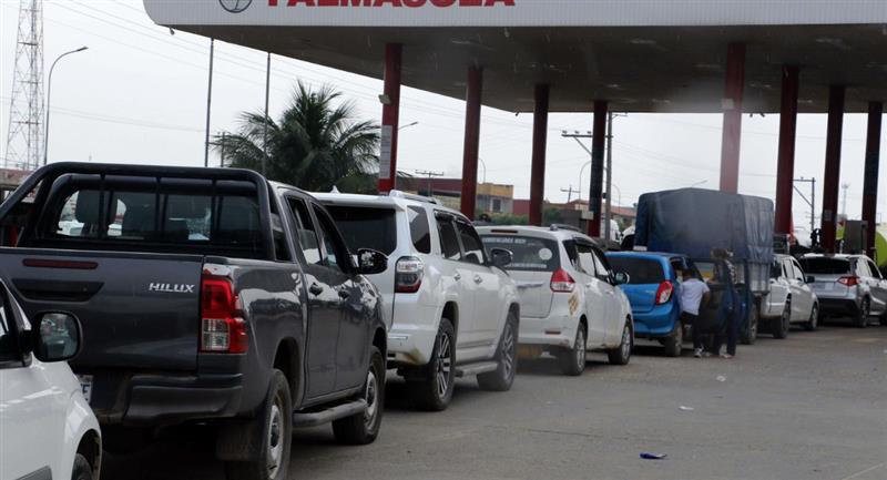 Colapsa Sistema de Venta de Combustible en Bolivia Caos por Fallas en la Distribución de Gas Vehicular Gasolina y Diésel