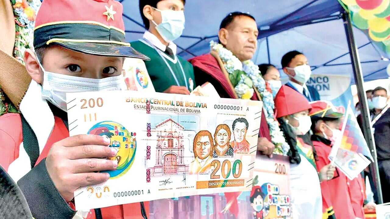 Gobierno elimina requisito de vacuna para el pago del Juancito Pinto beneficiando a miles de estudiantes