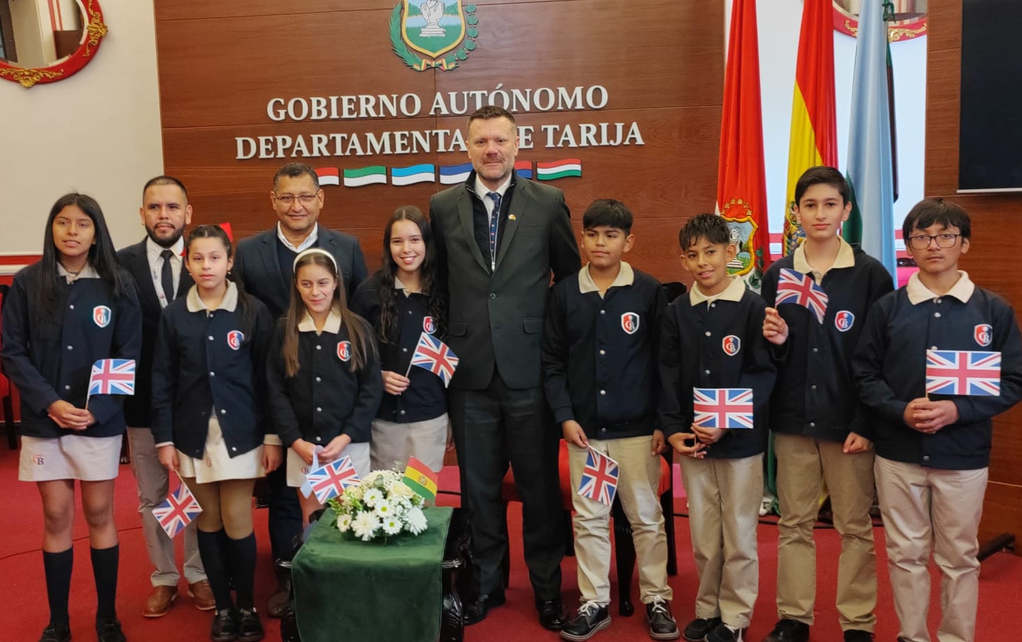 Embajador Richard Porter destaca la diversidad de Bolivia como un país increíble Embajador Richard Porter destaca la diversidad de Bolivia como un país increíble