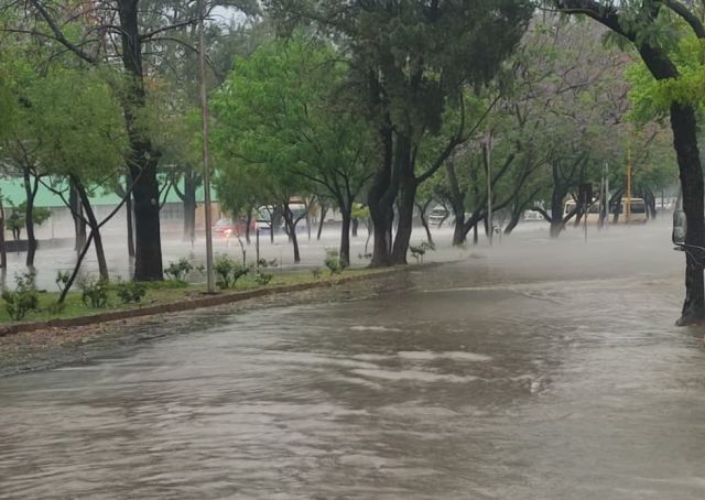 Tarija en alerta por crecida de ríos amenaza a comunidades ribereñas