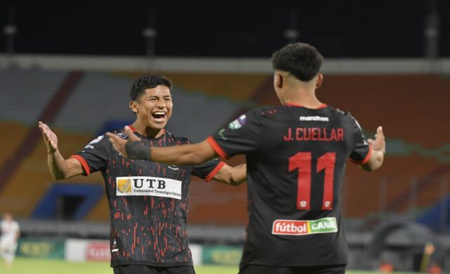 Universitario de Vinto avanza firmemente hacia la zona de clasificación en la Copa Libertadores