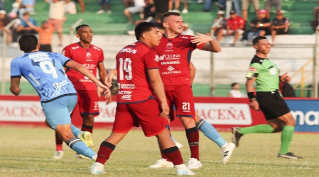 Guabirá líder invicto tras épica remontada ante Blooming