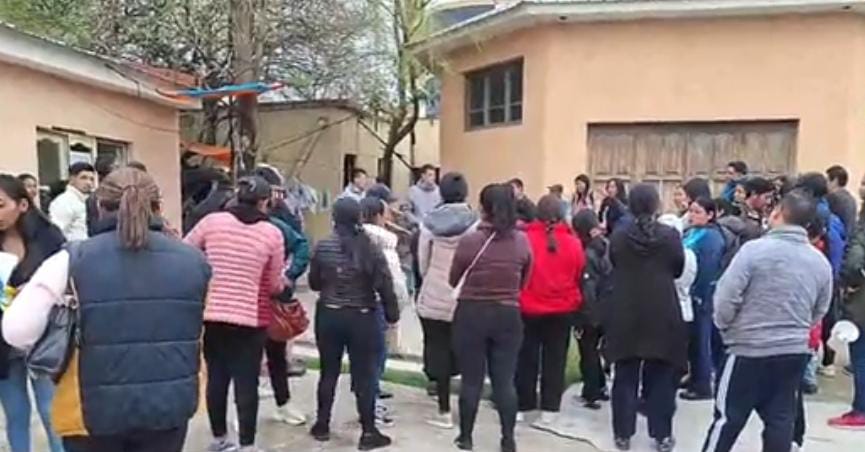 Padres de familia del kinder José Manuel Ávila exigen aula nueva para mejorar educación infantil