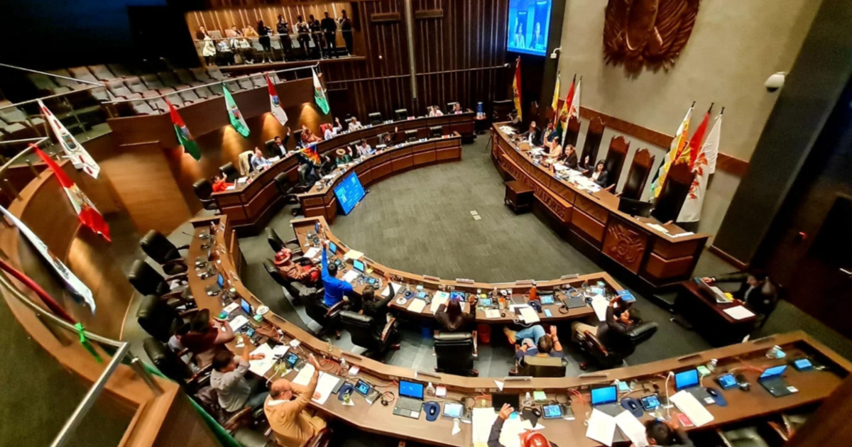 Senadores aprueban créditos millonarios para impulsar la economía nacional