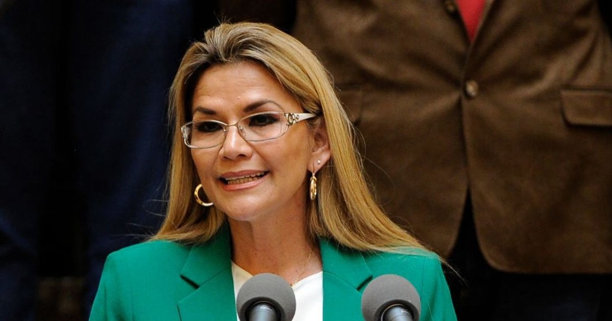 Defensa de Jeanine Áñez analiza acciones legales contra jueces y fiscales por injusta privación de libertad