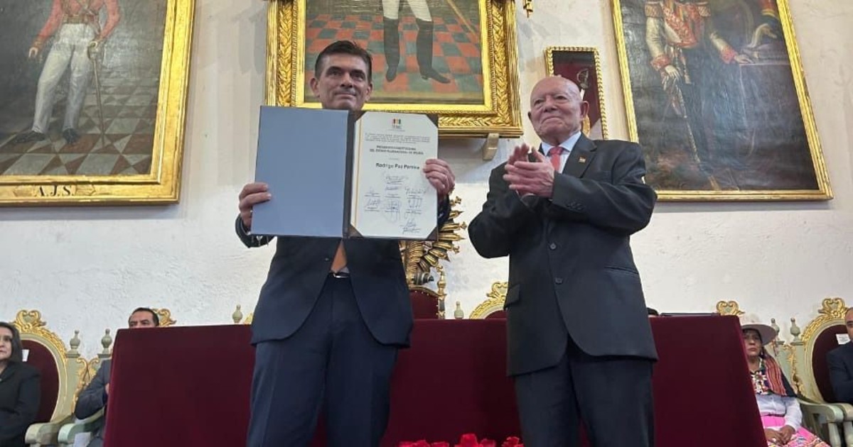 Paz y Lara reciben credenciales del TSE a tres días de su posesión oficial