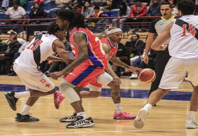 Universitario de Deportes inicia su camino en Paraguay buscando avanzar en la Liga Sudamericana