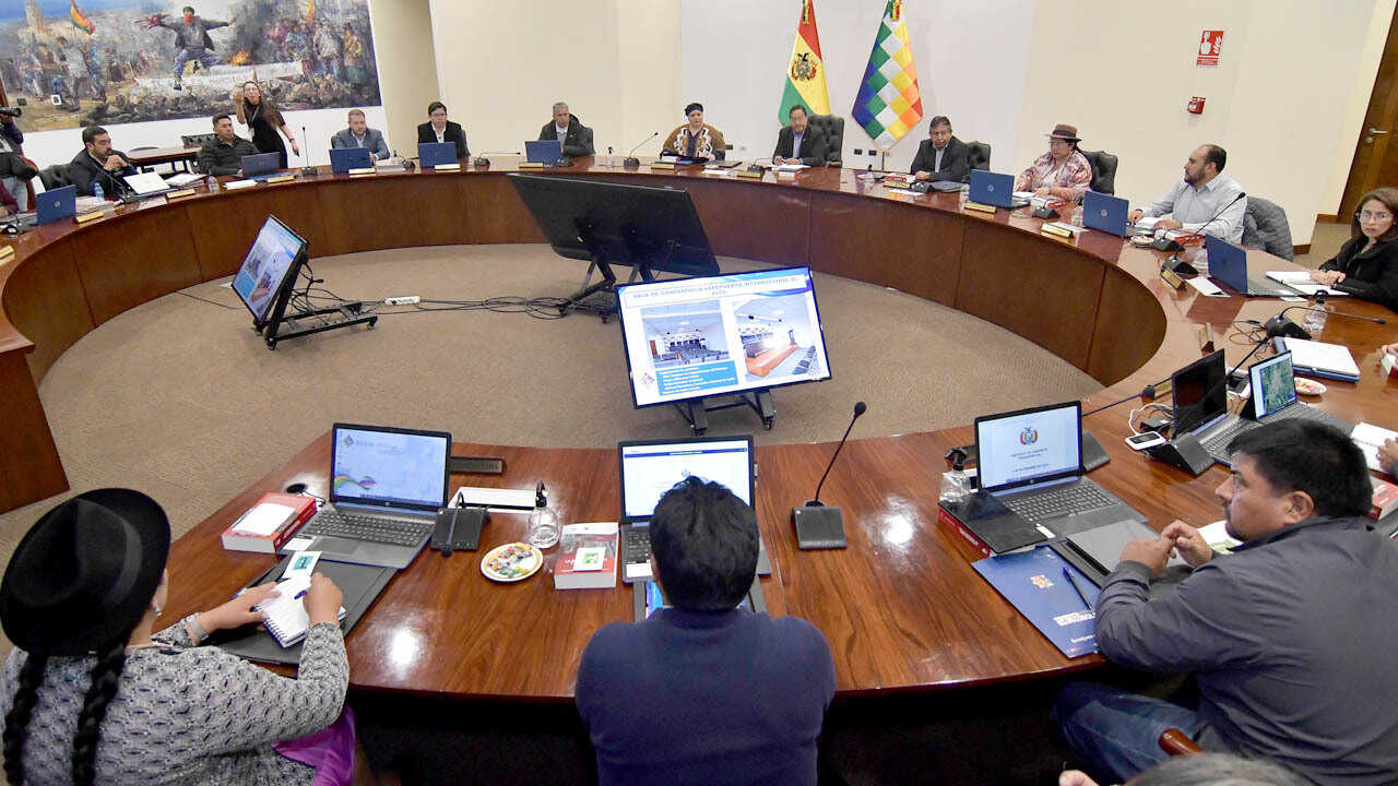 Arce finaliza reuniones con la aprobación de veinte normativas clave Arce finaliza reuniones con la aprobación de veinte normativas clave