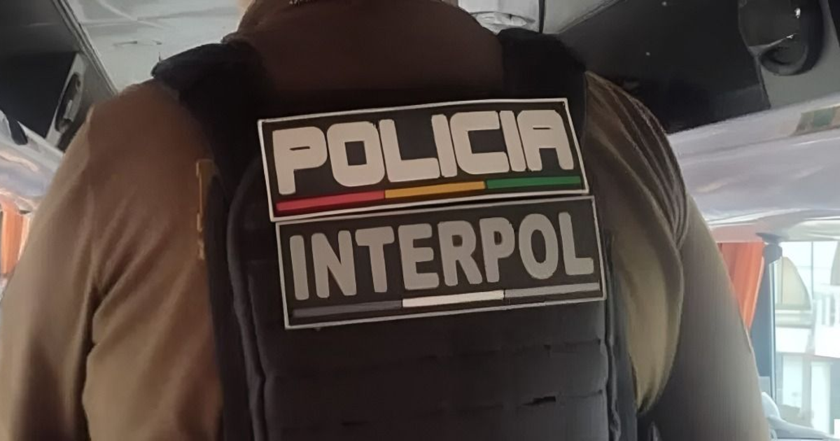 Interpol frena salida de exautoridades en 31 fronteras