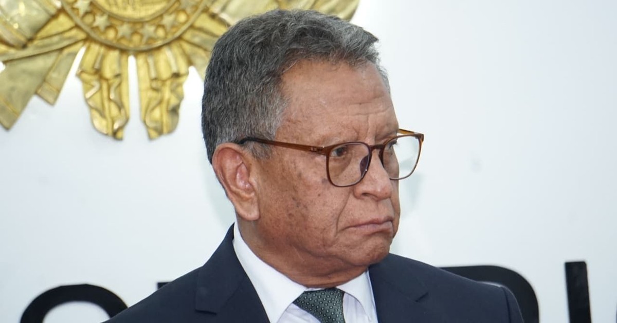 Oviedo confirma llegada de la DEA y niega hallazgo de computadora en su despacho