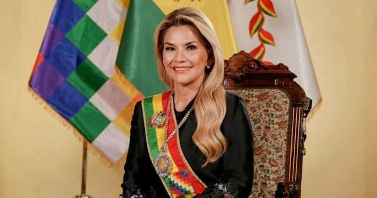 Áñez defiende su mandato presidencial: No me arrepiento Áñez defiende su mandato presidencial: No me arrepiento