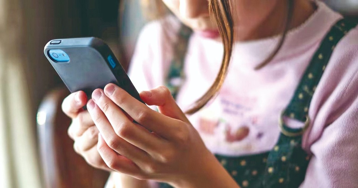 Niños usan internet a los seis años, padres vigilan poco