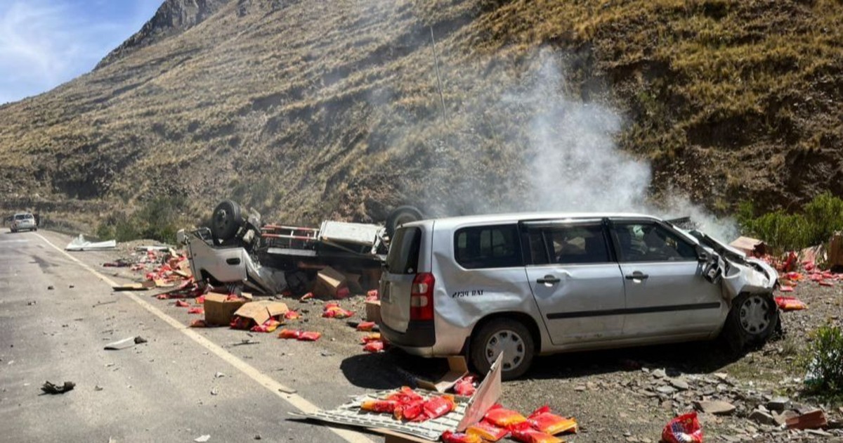 Potosí: Siete mueren en colisión frontal de vehículos