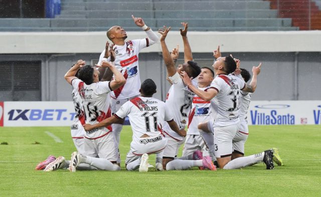 Nacional empata con gol de Guerra en tiempo de adición en partido clave