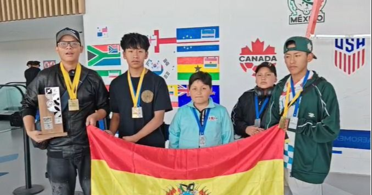 Bolivia gana seis premios y lidera la Robomatrix Continental Junior en Argentina