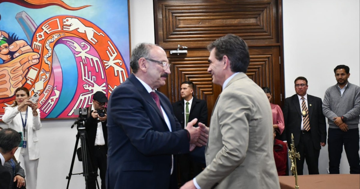 Hugo César León Lafaye asume como nuevo Procurador General del Estado