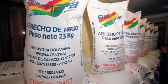 Campesinos de Cochabamba exigen a Emapa pago pendiente por venta de trigo