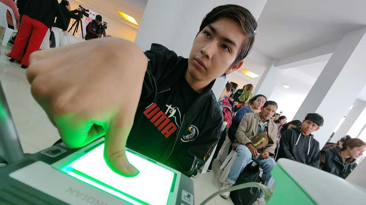 Empadronamiento masivo arranca en Bolivia para subnacionales 2026