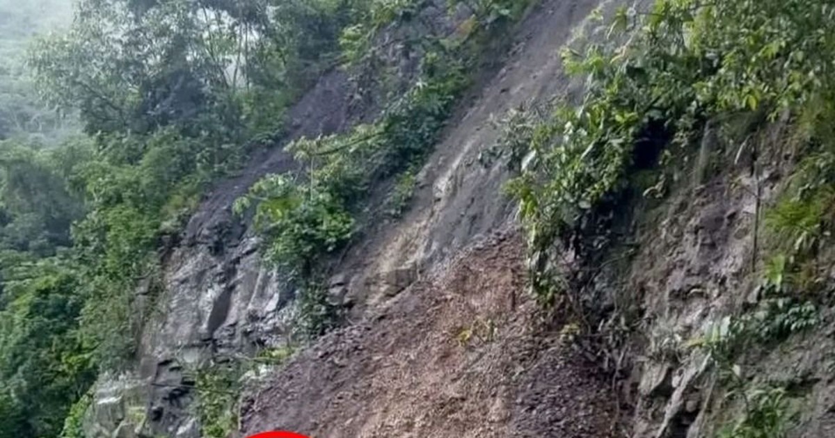 Deslizamiento en La Asunta sepulta una vagoneta y activa rescate inmediato