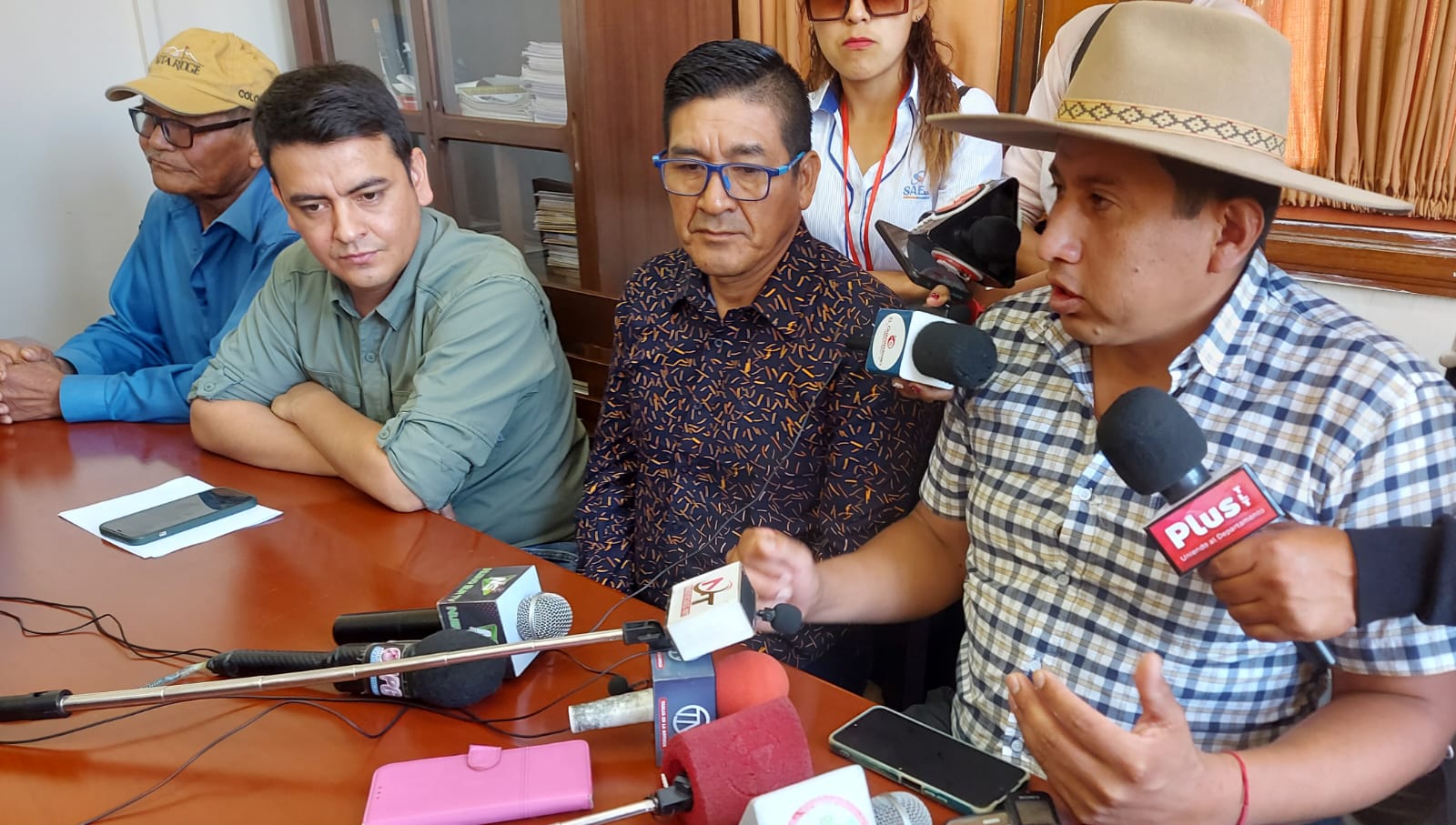 Javier Lazcano y Eyder Quiroga disputan alcaldía de Uriondo en elecciones locales