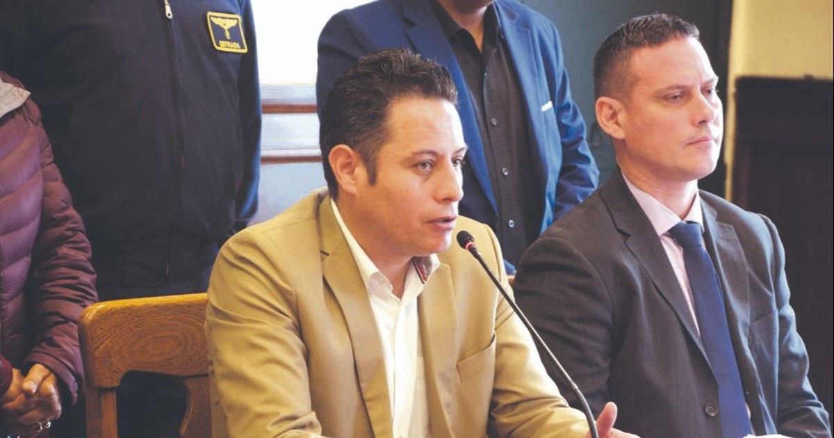 Libre alinea a Lara y exige a Paz rendir cuentas por créditos otorgados en Bolivia Libre alinea a Lara y exige a Paz rendir cuentas por créditos otorgados en Bolivia