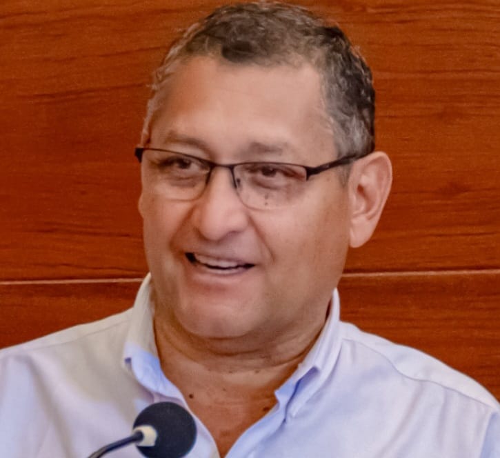 Ministerio de Salud beneficia con débito a funcionarios y afecta sistema público