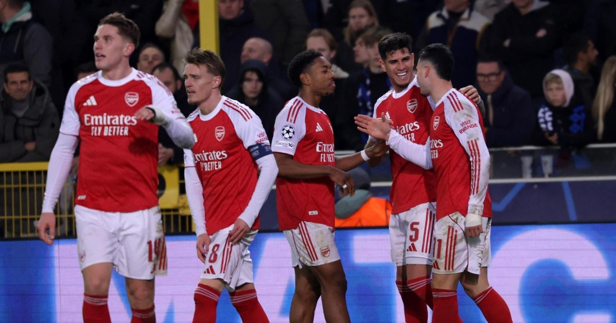 Arsenal gana 3 0 en Bélgica y confirma su pase casi seguro a octavos