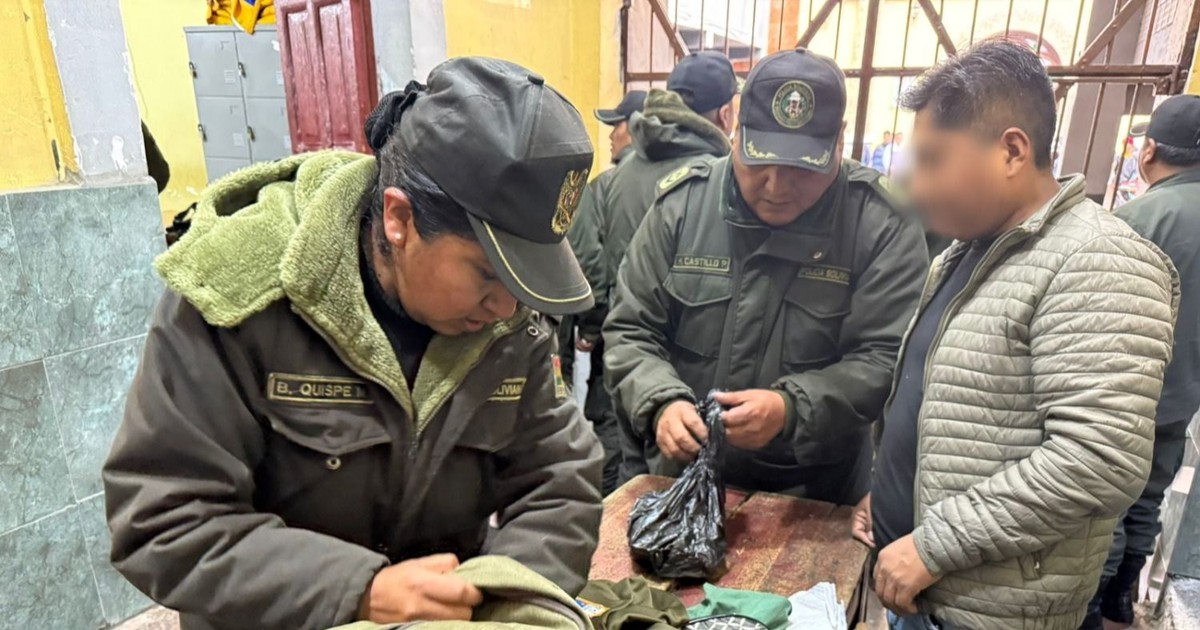 Policía en San Pedro intenta ingresar droga y la Policía lo detiene Policía en San Pedro intenta ingresar droga y la Policía lo detiene