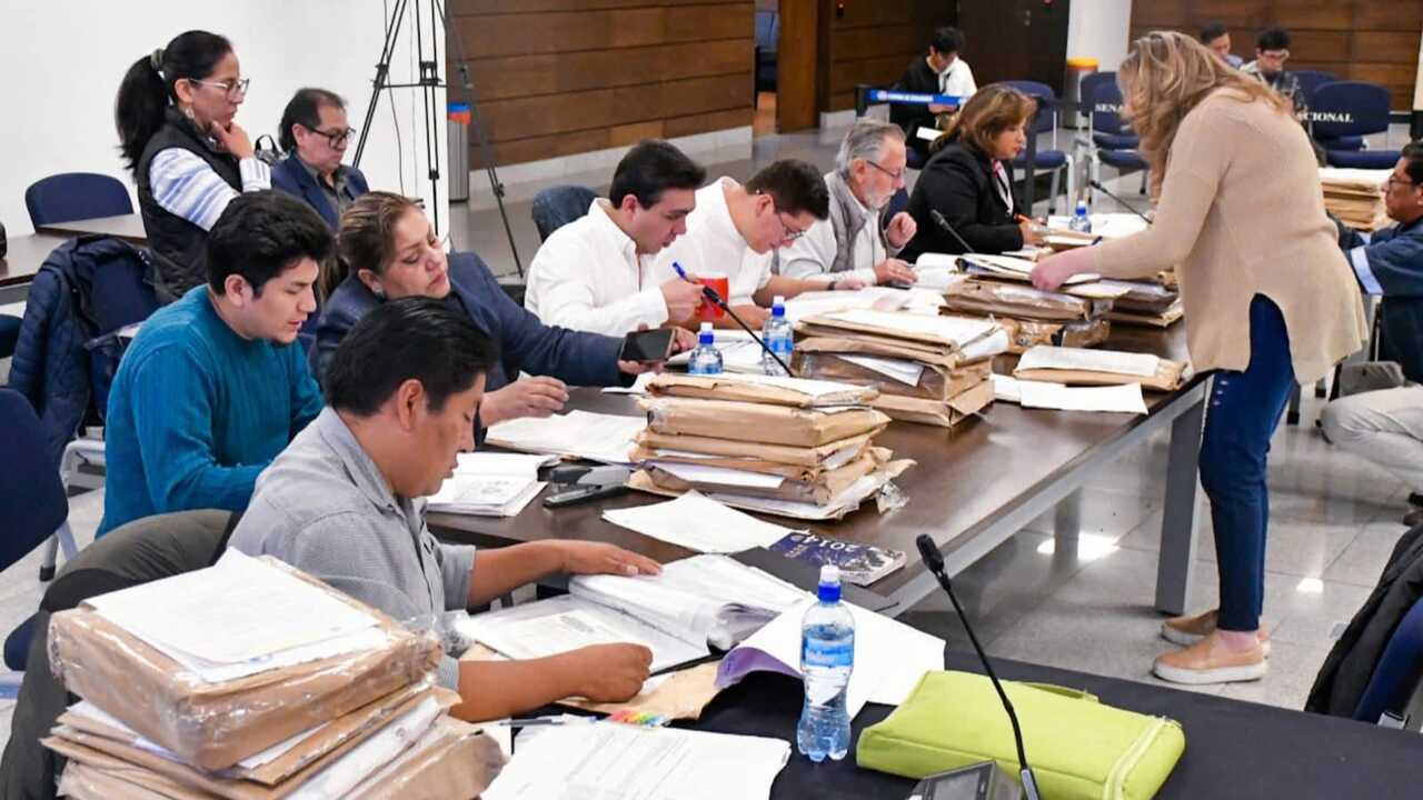 TSE selecciona abogados e ingenieros con 100 puntos en méritos para vocales TSE selecciona abogados e ingenieros con 100 puntos en méritos para vocales