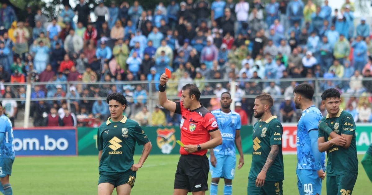 Blooming valora esfuerzo y cuestiona actuación de Gery Vargas en partido reciente