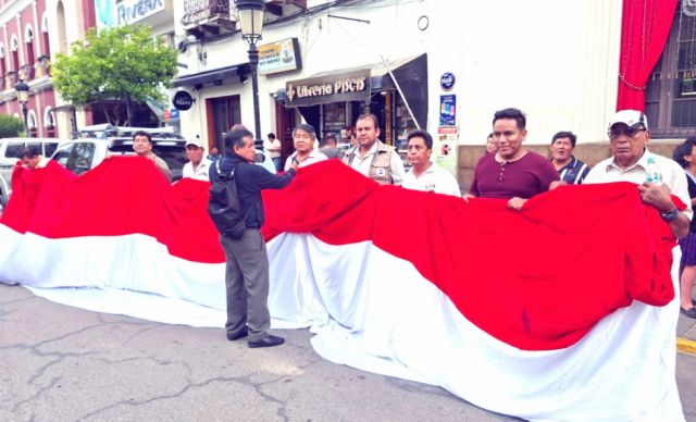 Sectores en Tarija rechazan decreto 5503 y generan primer conflicto de Rodrigo Paz Sectores en Tarija rechazan decreto 5503 y generan primer conflicto de Rodrigo Paz