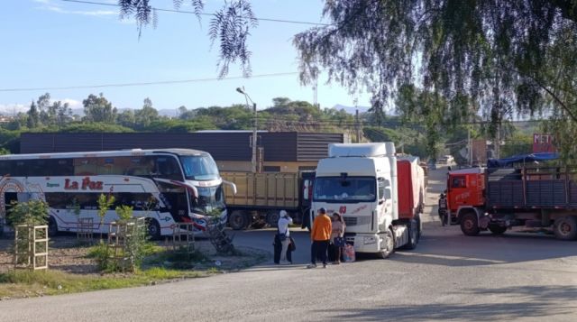 Transportistas y sectores sociales anuncian escalada de protestas desde lunes en Bolivia