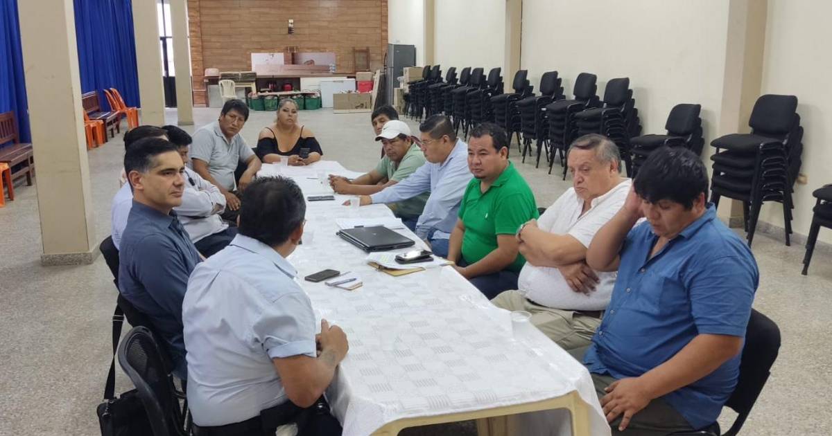 Ministro de Economía se reúne con gremiales y anuncia fin al brazo inquisitivo de Impuestos Nacionales