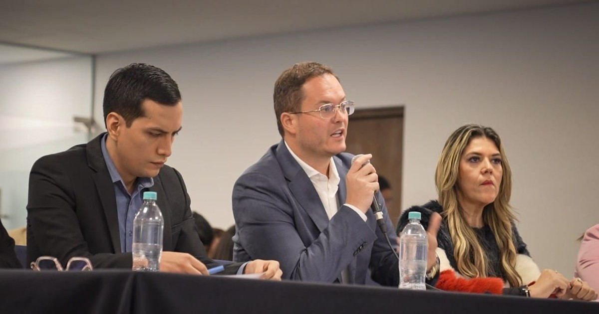 Fiscalía de Bolivia revela nueve irregularidades en contratos de Botrading