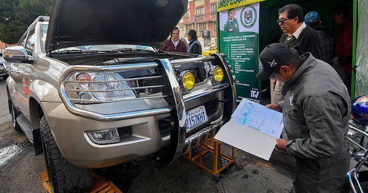 Inspección vehicular en La Paz reporta largas filas y demoras esta semana