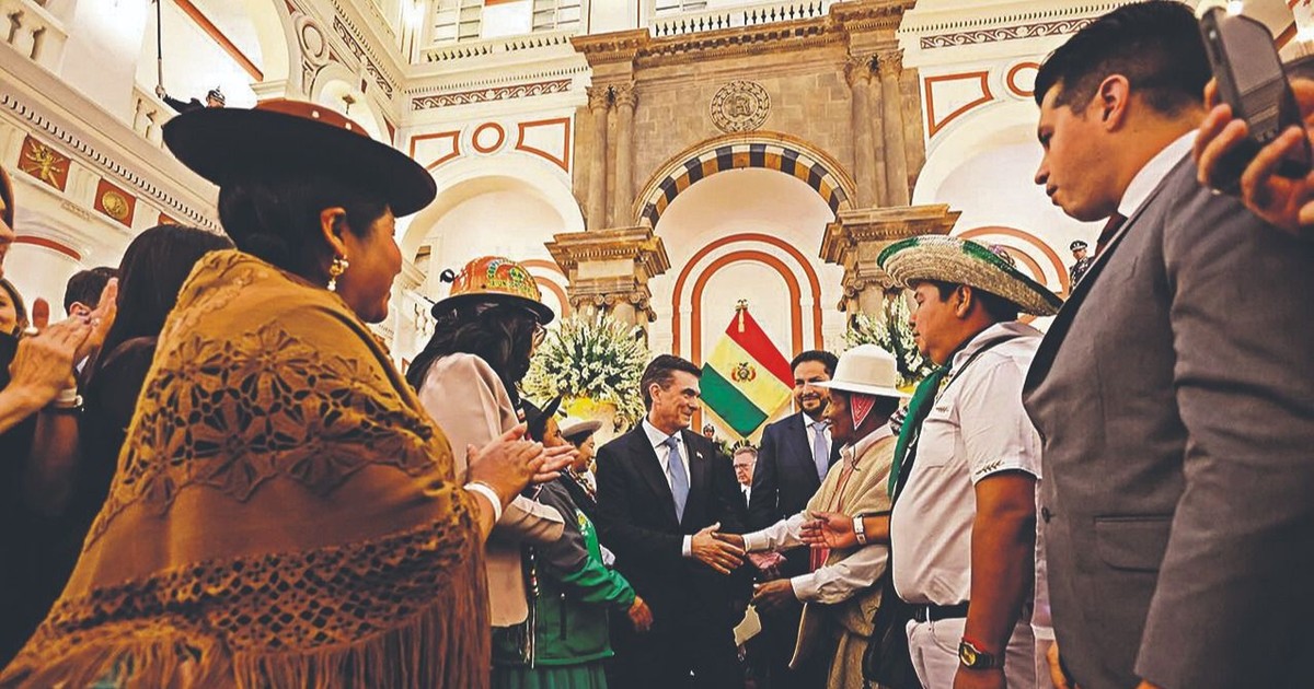 Rodrigo Paz impulsa giro político que termina 20 años de hegemonía del MAS en Bolivia