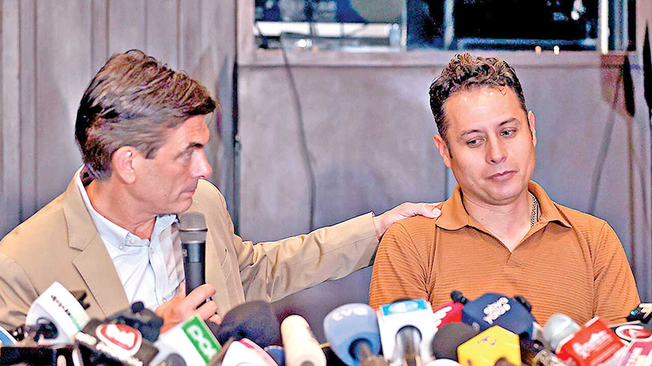 Gobierno de Paz anuncia decreto para gobernar por medios tecnológicos en viajes al exterior