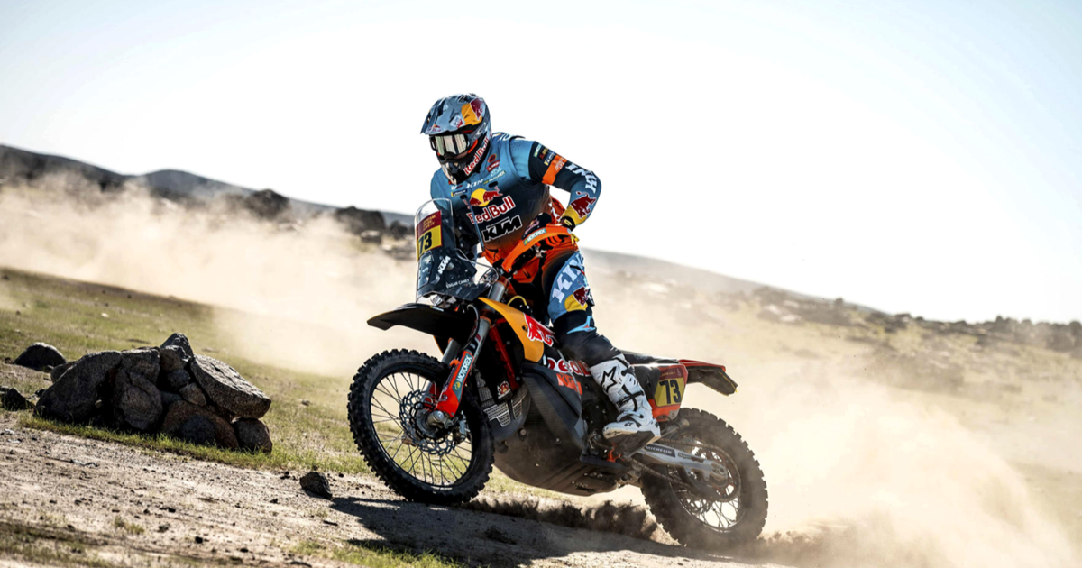 Canet gana en motos y se convierte en el piloto más joven en ganar etapa inicial del Dakar