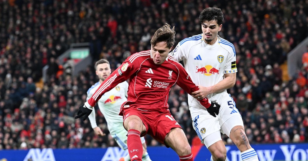 Liverpool pierde puntos en Anfield tras empate con Leeds en Premier League