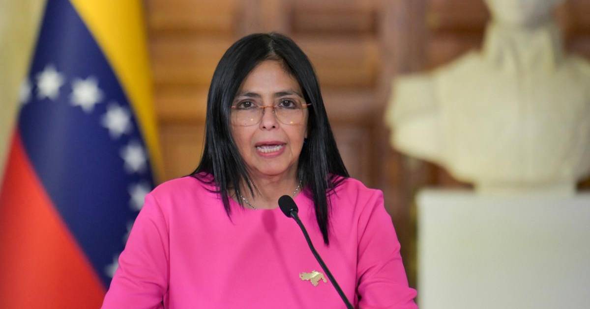 Corte Suprema de Venezuela ordena a vicepresidenta asumir poderes de Maduro temporalmente Corte Suprema de Venezuela ordena a vicepresidenta asumir poderes de Maduro temporalmente