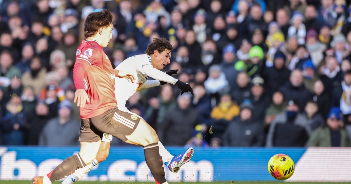 Manchester United pierde contra Leeds en partido clave de la Premier League