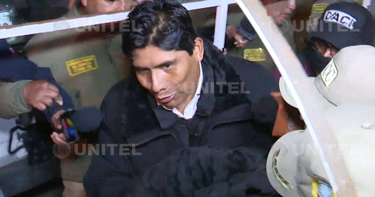 Franklin Flores ingresa a cárcel de San Pedro y enfrenta seis procesos judiciales